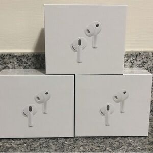 Apple AirPods Pro with White Finish